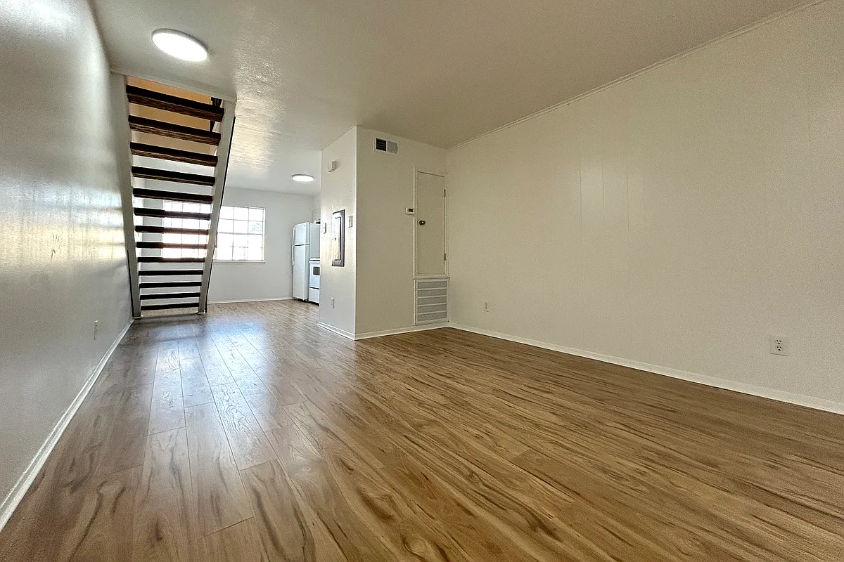 Living Room - 3425 Ridgelake Dr #232