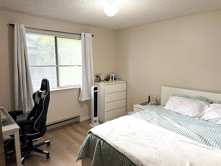Bedroom for Rent
