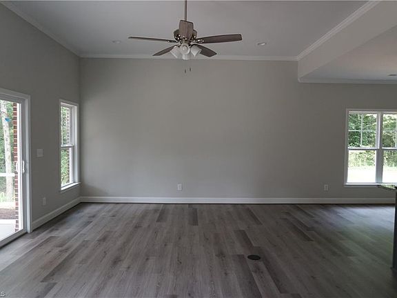 3rd image of 206 Helix Ct