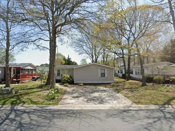 4 Anchor Way Dr, Berlin, MD 21811