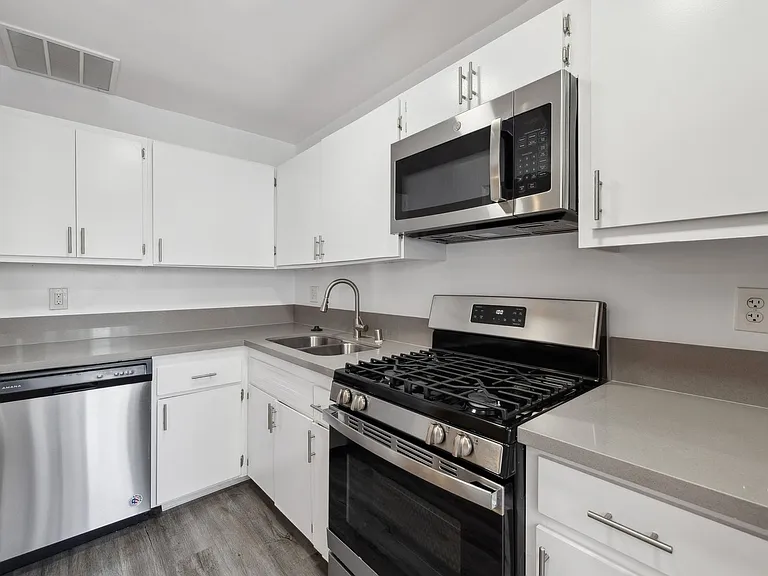 1253 Havenhurst Drive — Photo 25