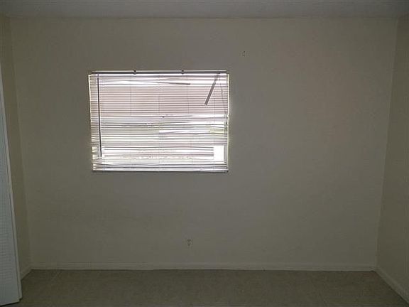 5th image of 3829 Van Cott Cir