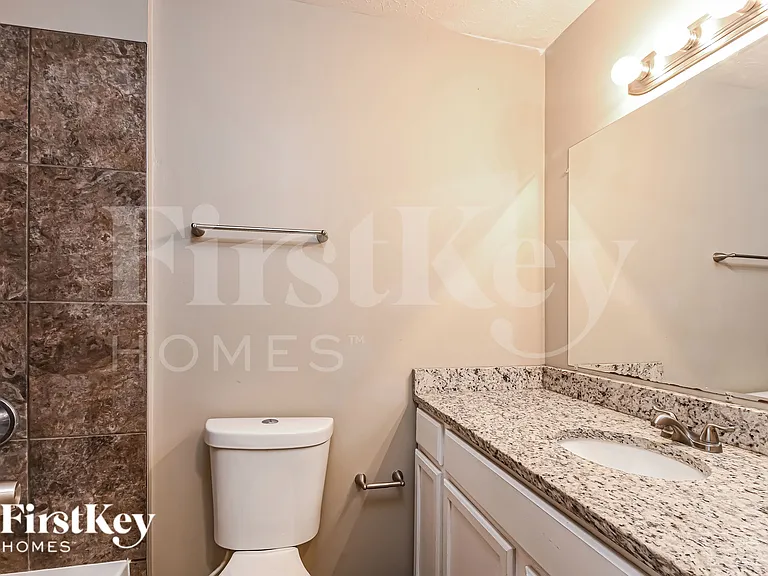 7427 Cobblestone West Dr — Photo 16