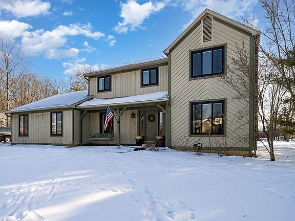 4th image of 4895 Lakeview Dr