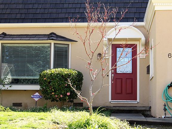 5th image of 610 Plumas Ct