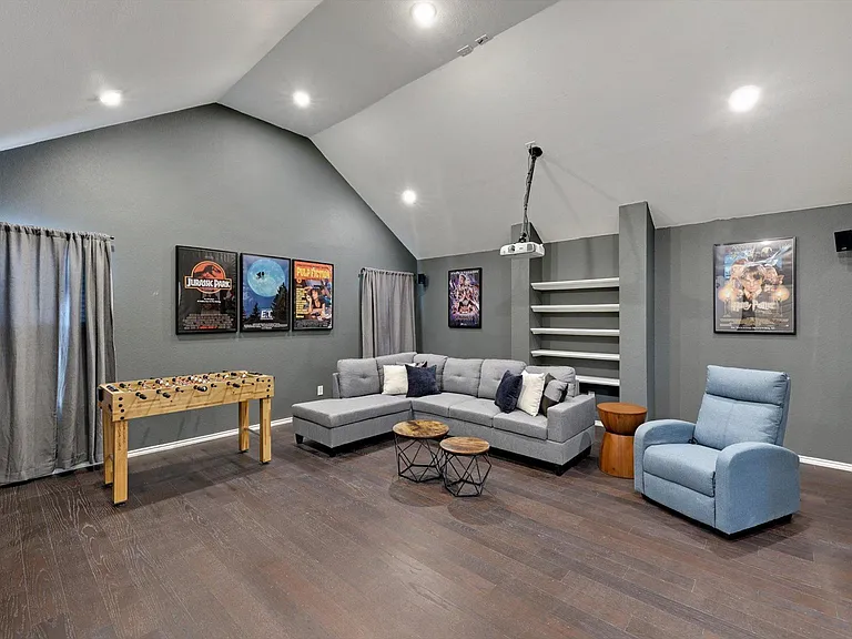 7309 Springfield Dr — Photo 17
