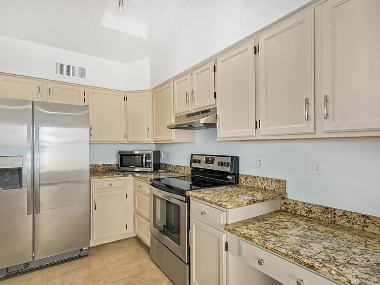 Granite Counters - Stainless Appliances