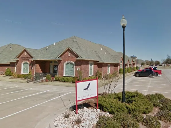 1901 W 33rd St #A8, Edmond, OK 73013