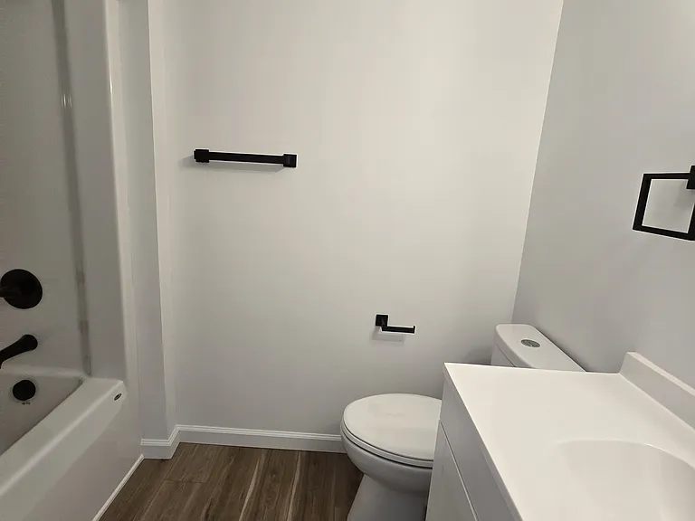 817 E Bowman St #2 — Photo 2