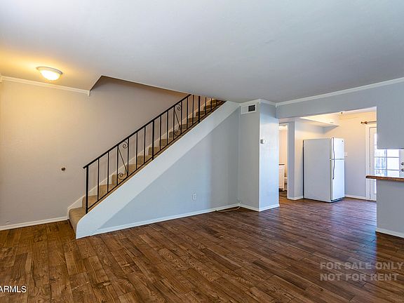 3rd image of 1531 W COLTER Street #6