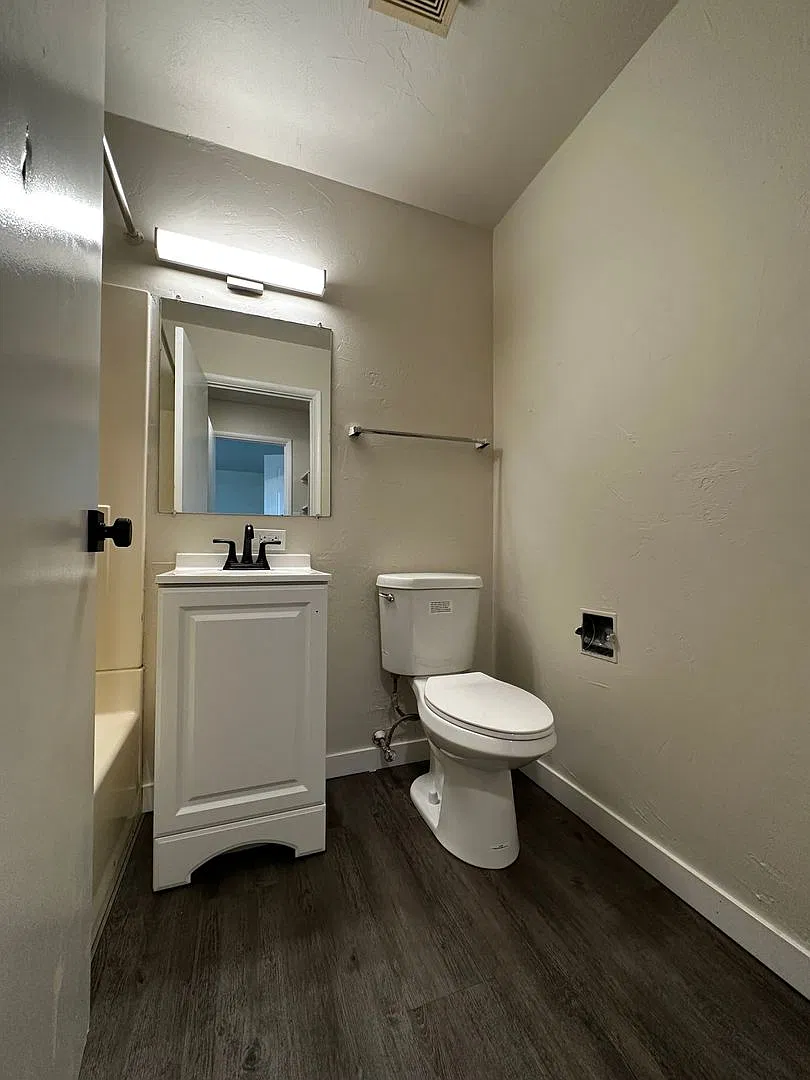 Preble Heights -125 — Photo 4