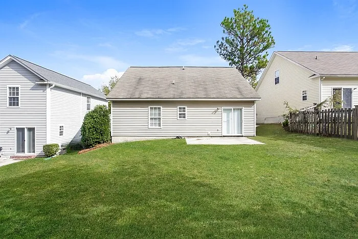 313 Denman Loop — Photo 10
