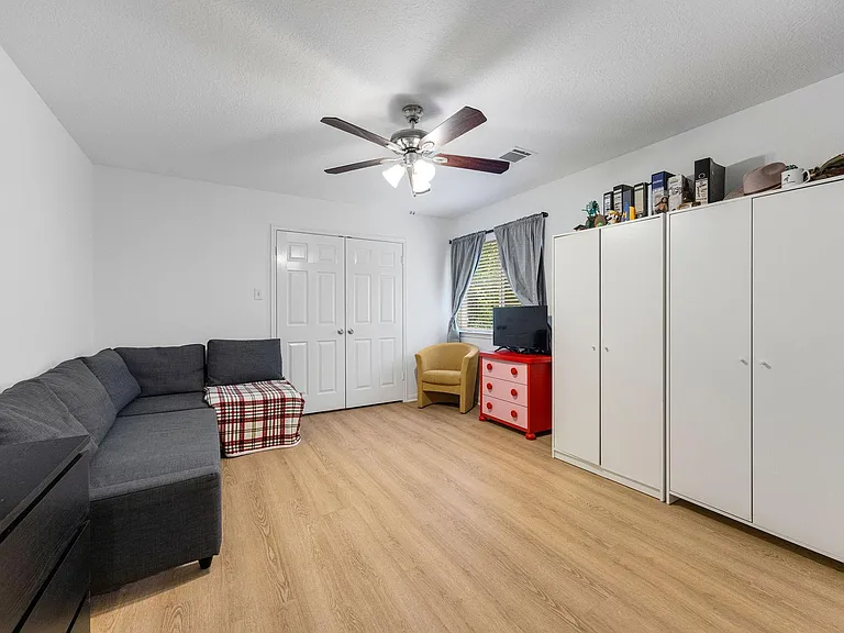 3219 Castlewind Dr — Photo 25
