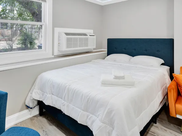 258 Clerk Street image 6 of 34