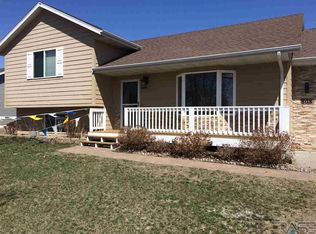 808 E Pine St, Brandon, SD 57005
