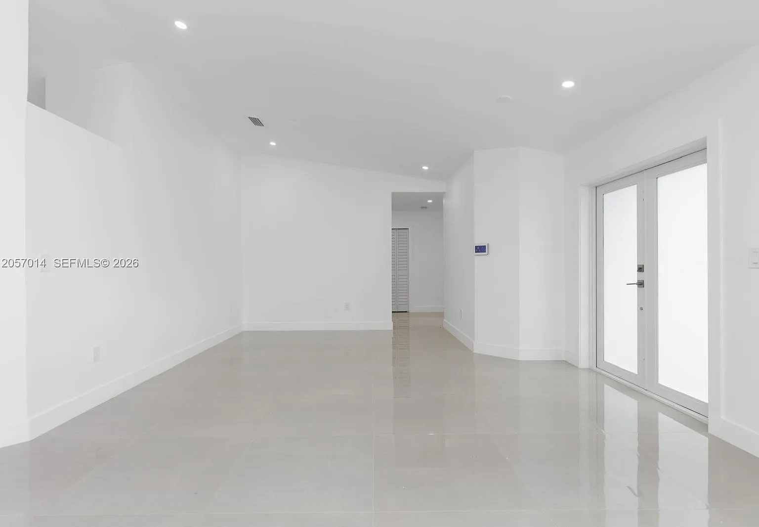 3 bed, 1550 sqft, $3,950 — Photo 3