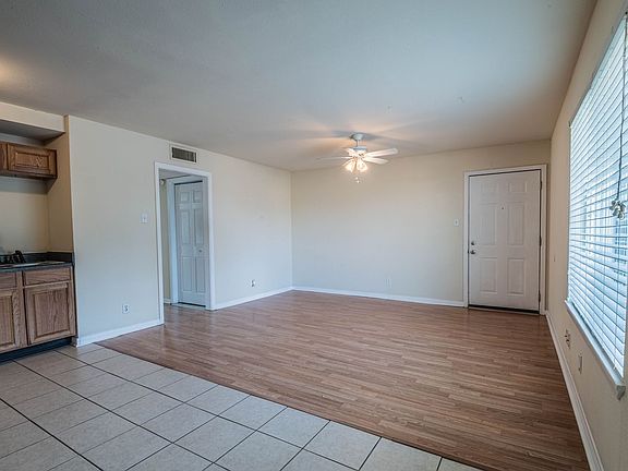 5th image of 3918 Anita St APT 1