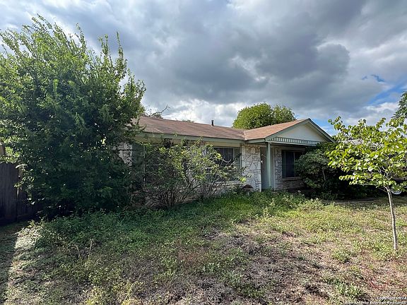2nd image of 5923 CLIFF ROCK DR