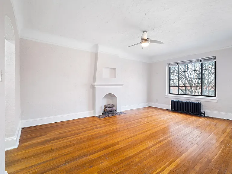 Middlehurst Apartments — Photo 11