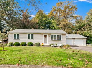 24 Bird Ln, Milford, CT 06460