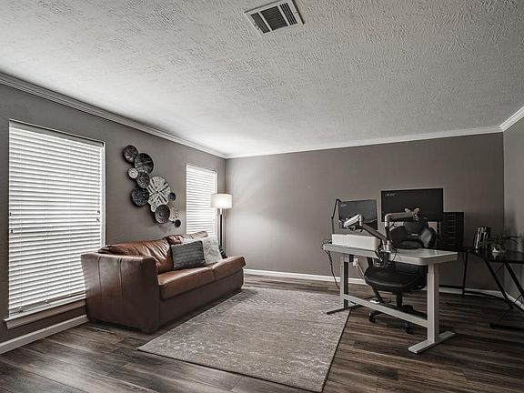 5th image of 4518 Natural Bridge Dr