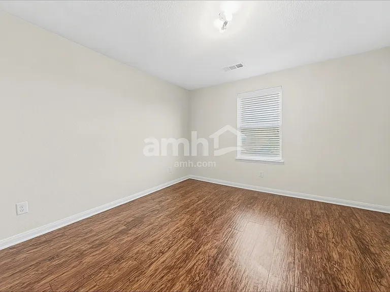 1211 Arizona Dr — Photo 17