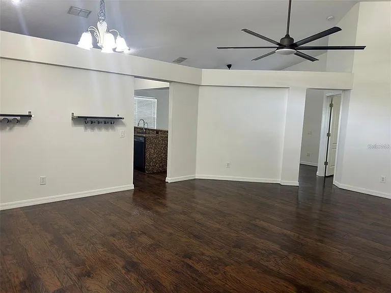 19310 Weedon Ct — Photo 5