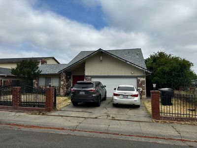 7631 S Verna Mae Ave, Sacramento, CA, 95828