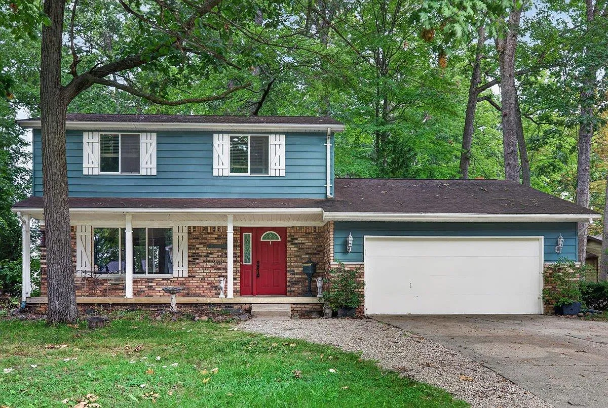 4 bed, 1.5 bath, 1776 sqft, $2,750 — Photo 1