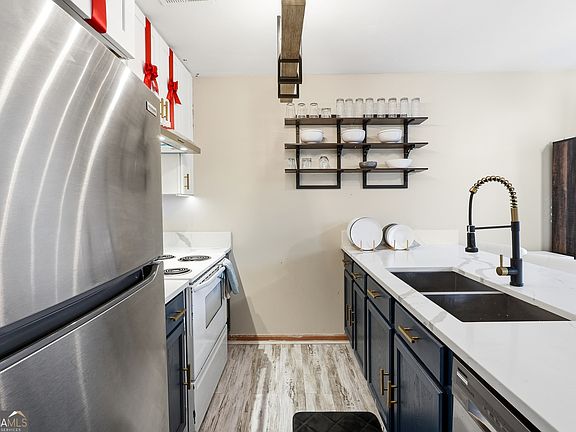 5th image of 6710 Gallant Ct SE #31