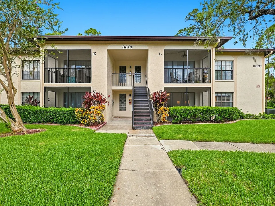3301 Crystal Ct E #D