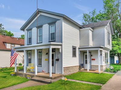 216 E Goldsborough St, Crown Point, IN, 46307