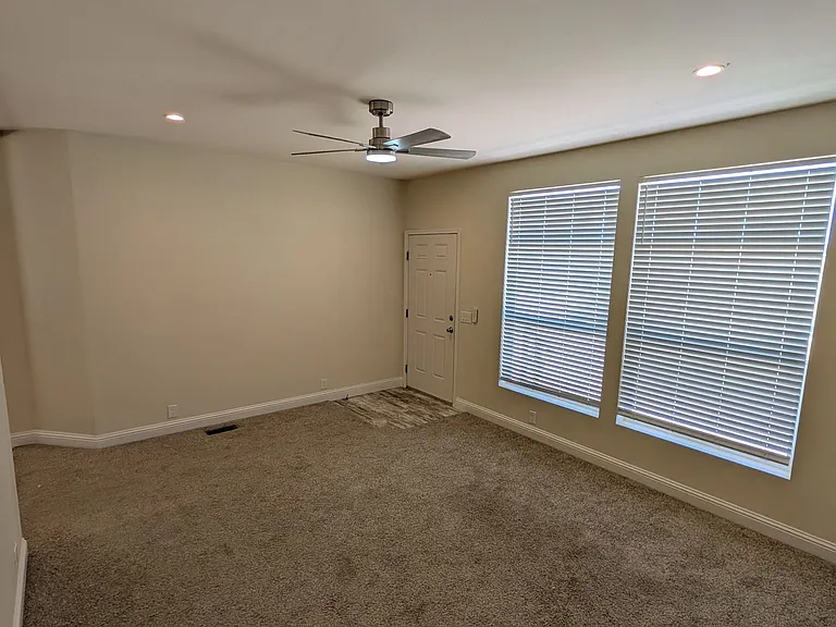 6855 Equinox Ln — Photo 14
