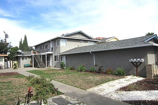 1st image of 3139 Williamsburg Dr APT 2