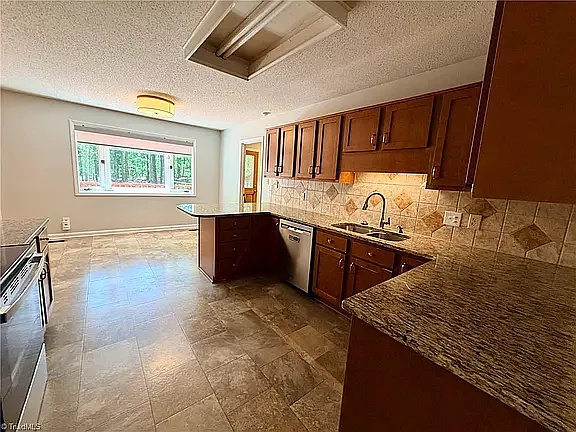 6907 Ridge Haven Rd — Photo 8