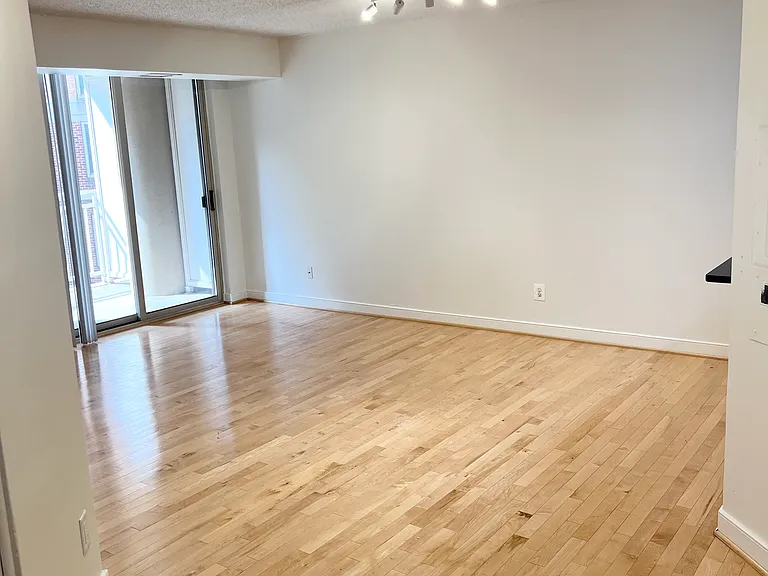 7500 Woodmont Ave #314 — Photo 8