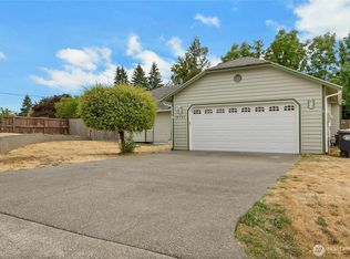 15729 92nd Way SE, Yelm, WA 98597