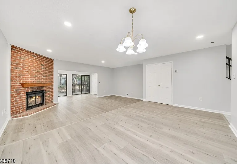 7 Kirby Ln — Photo 15