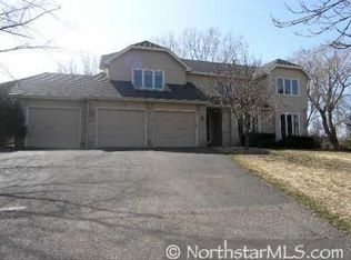 7022 Sandy Hook Cir, Chanhassen, MN 55317