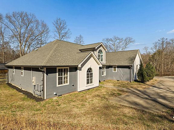 2nd image of 350 Alexander Rd