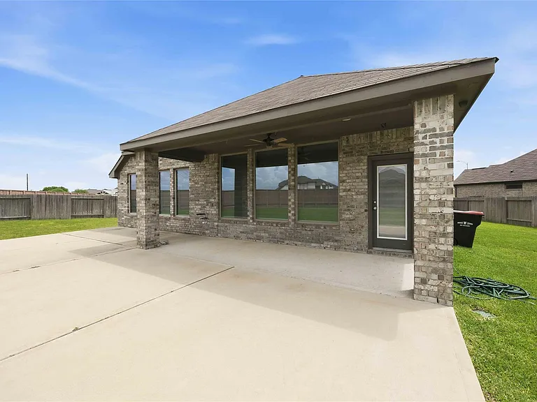 20427 Windcrest Colony Trl — Photo 28