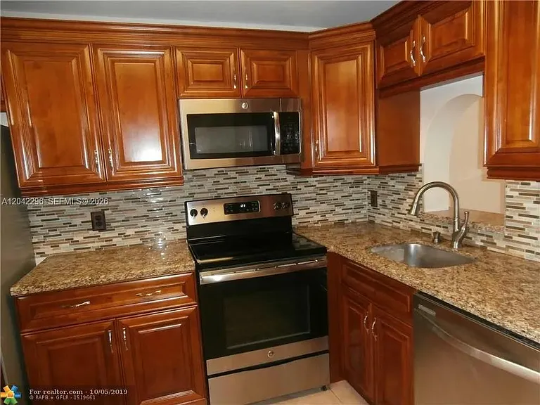 7830 NW 33rd St #206 — Photo 4