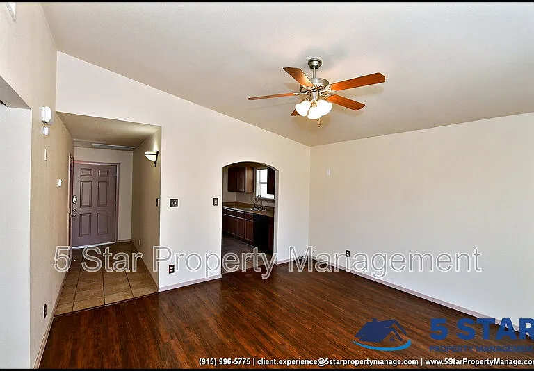 11613 Ochre Bluff Ln — Photo 8