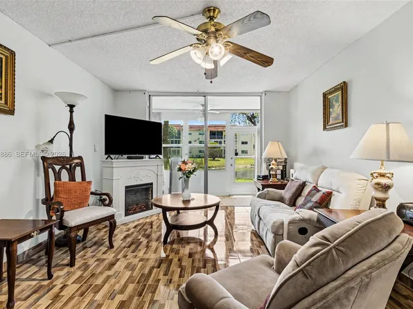 2831 Sunrise Lakes Dr E APT 105, Sunrise, FL 33322