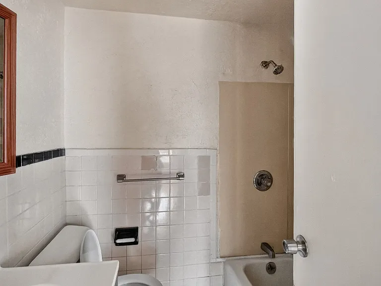 42 Trumbull St — Photo 10