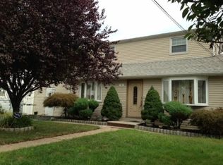 8 Eckhardt Ter, North Arlington, NJ 07031