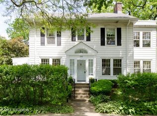 250 Maple Ave, Wilmette, IL 60091