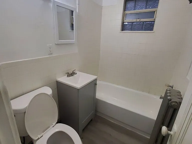 614 6th St. (12 Unit +2 Commercial) — Photo 9
