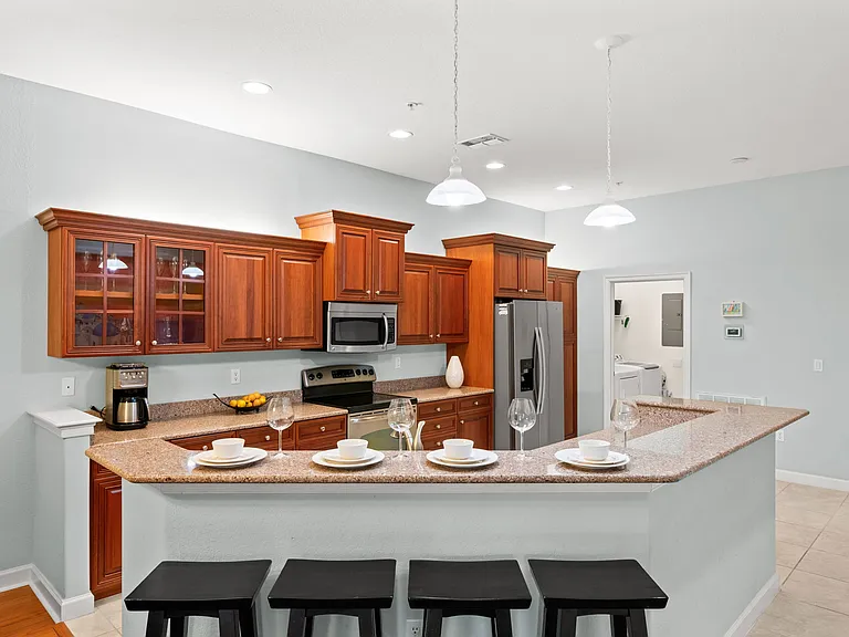 8641 Piazza Del Lago Cir #201 — Photo 6