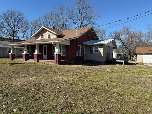 211 W Austin Street, Bolivar, MO 65613